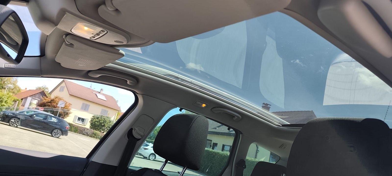 Peugeot 308 2012 — photo 10