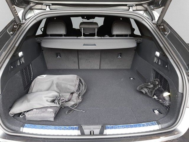 Fahrzeugabbildung Audi A5 Avant e-hybrid S line edition one Matrix Tech