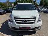 Hyundai H-1 Travel Premium - Hyundai H-1: Travel