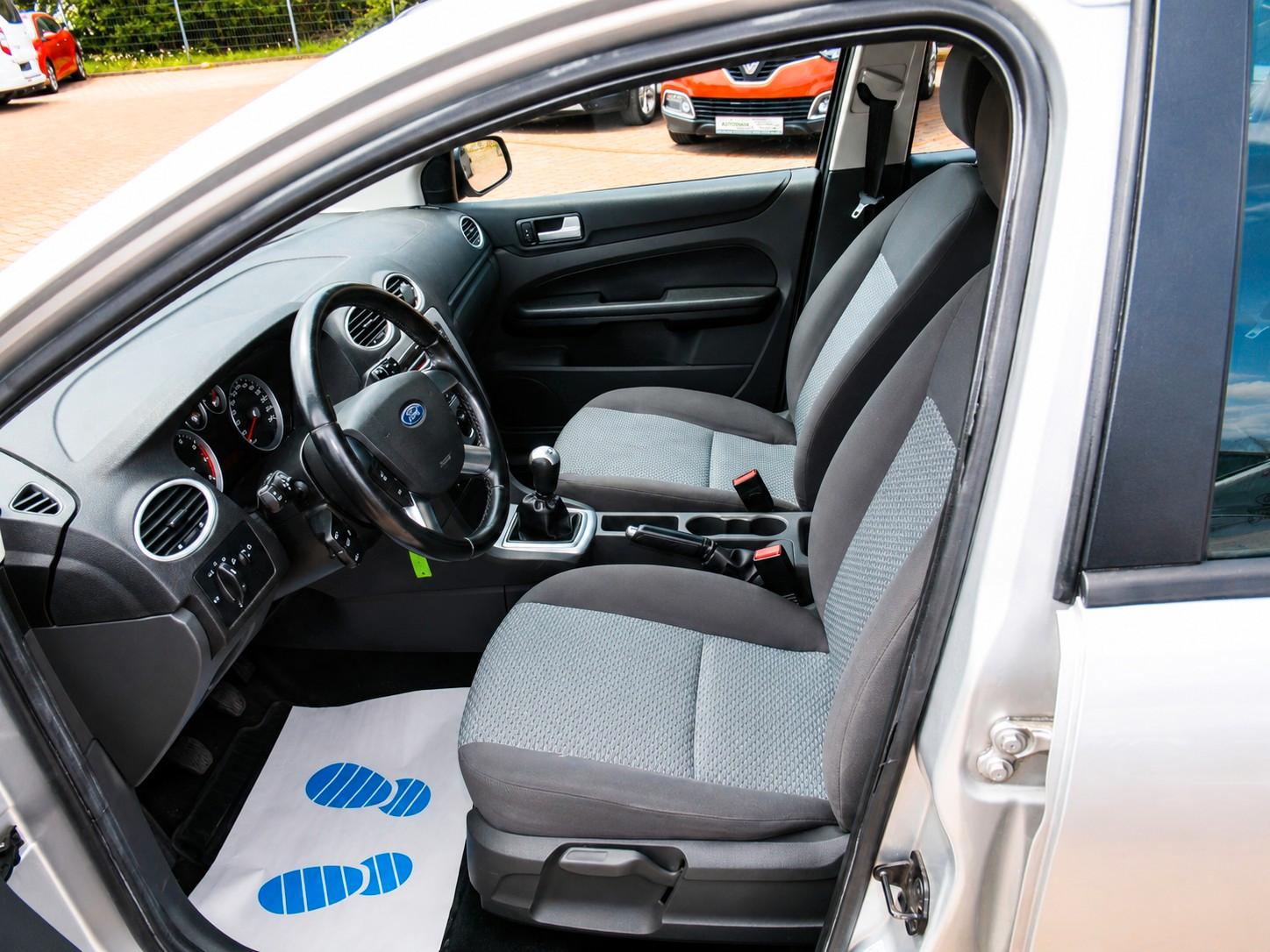 Ford Focus 2007 — photo 8