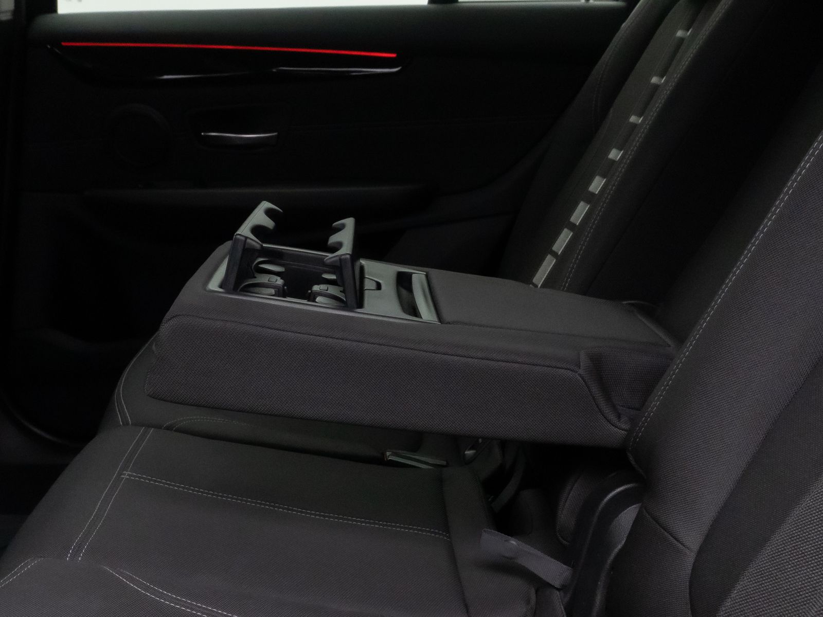Fahrzeugabbildung BMW 218 Gran Tourer SportLine Parkassist Navi AHK