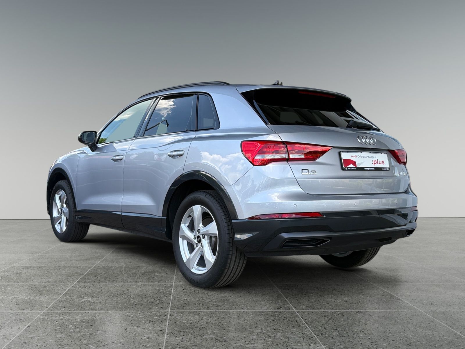 Audi Q3 35 TFSI adv. AHK Navi ACC Sportsitze phone foto 5