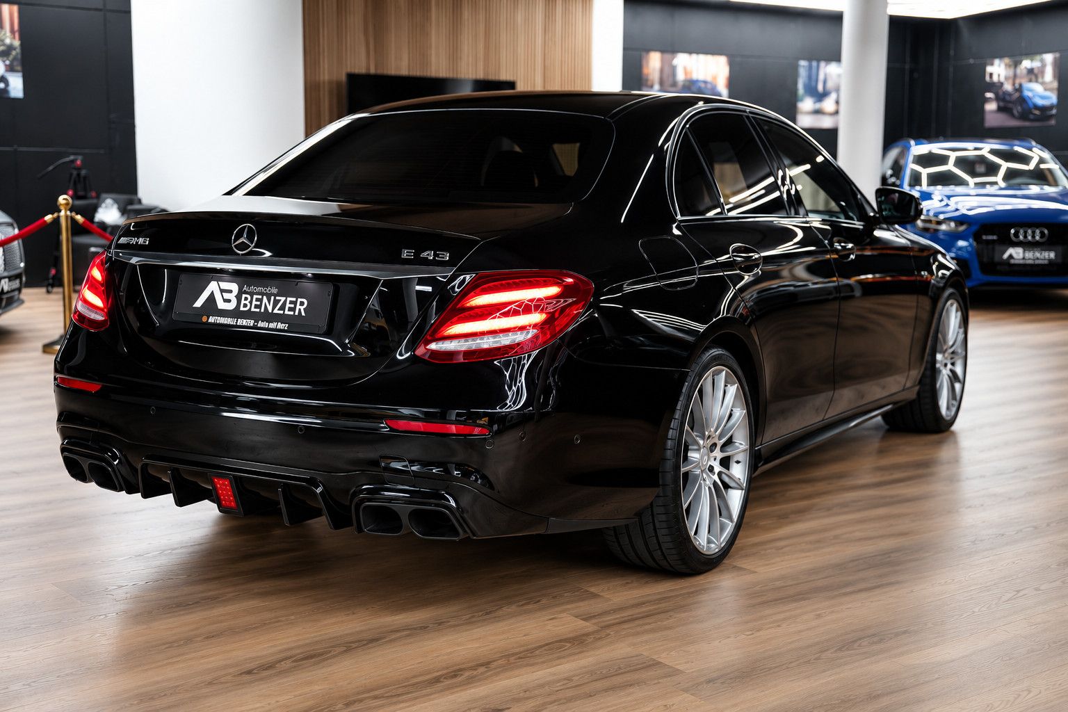 Fahrzeugabbildung Mercedes-Benz E 43 AMG E 43 AMG 4Matic *Ambiente*MultibeamLED*
