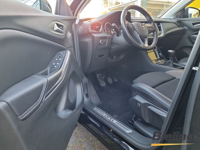 Grandland X INNOVATION 1.2l NAVI,PDC mit R.Kamer