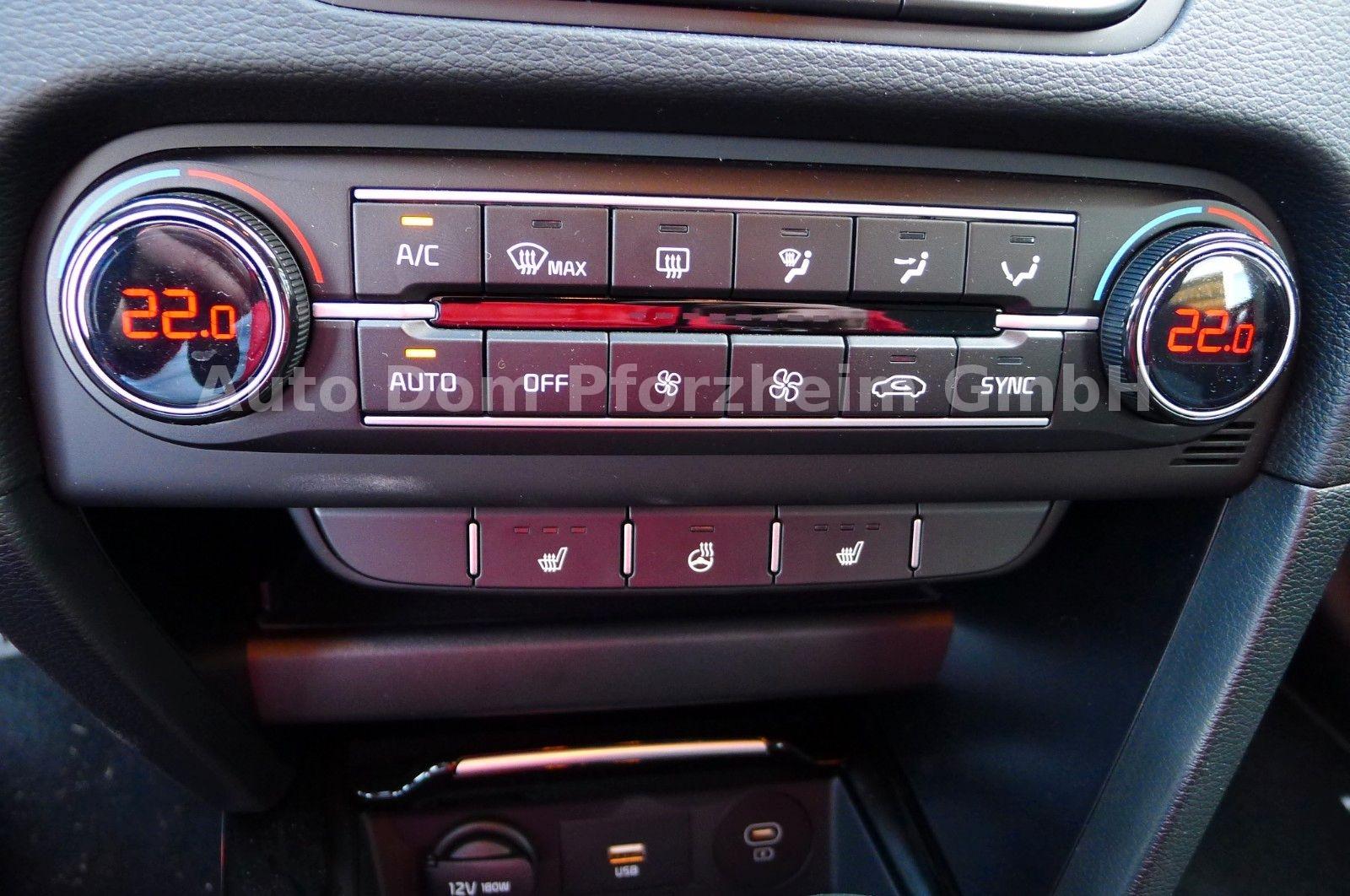 Kia Ceed SW 1.5T DCT Vision / Komfort+/NAVI