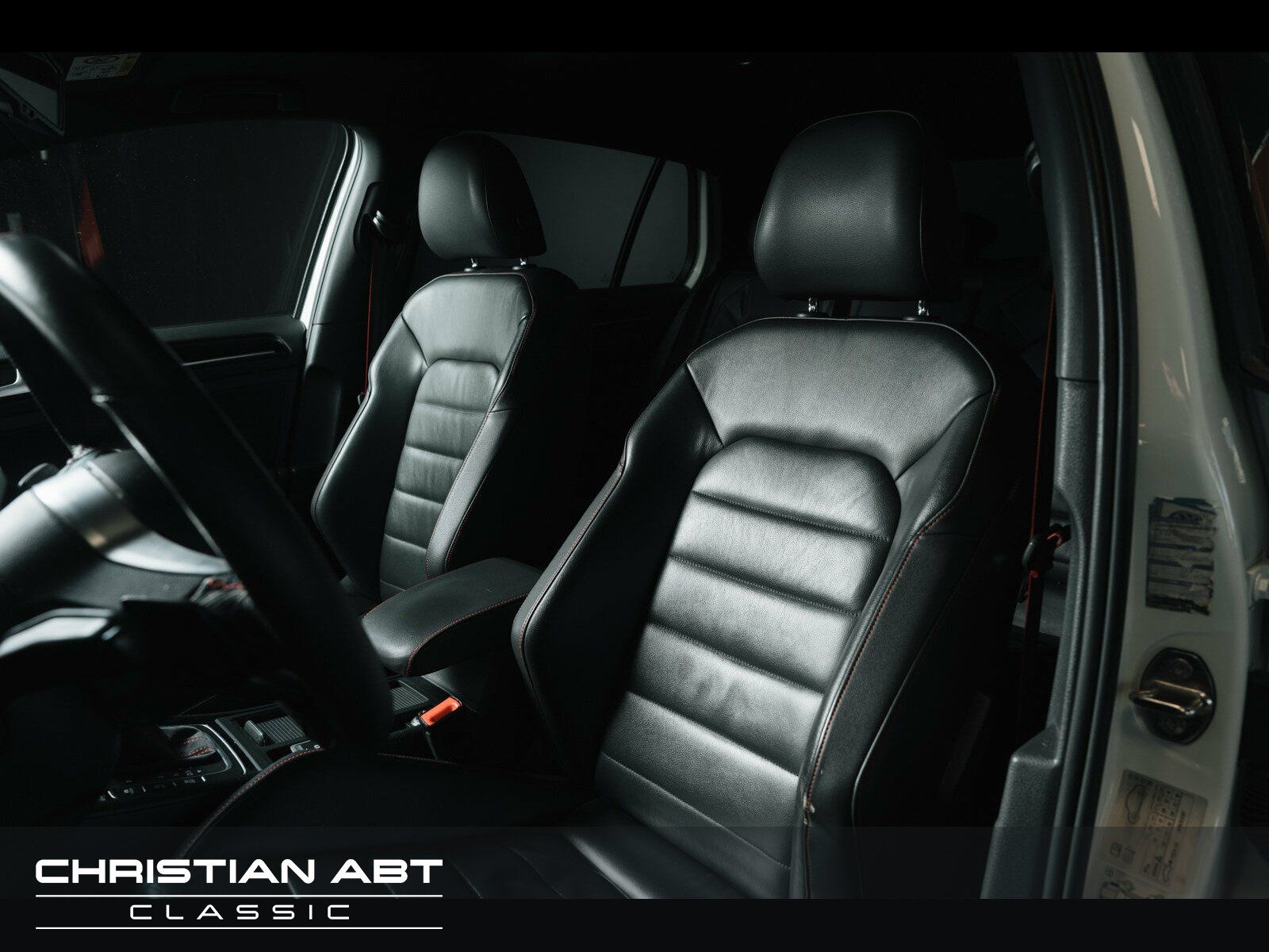 Fahrzeugabbildung Volkswagen Golf VII GTI Clubsport Pano Remus Navi Autom.