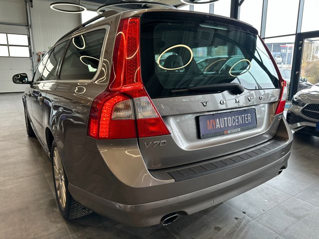 Volvo V70 Kombi Momentum *Leder*
