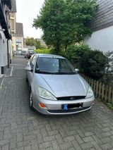Ford Focus 1.6 16v - Ford Focus aus 2000: 1.6