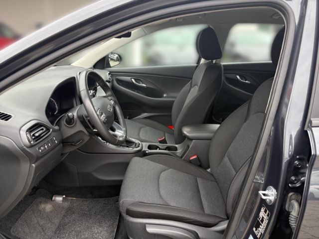 Fahrzeugabbildung Hyundai i30 1.0 Benzin 7-DCT (48V) TREND +KLIMA+NAVI+UVM
