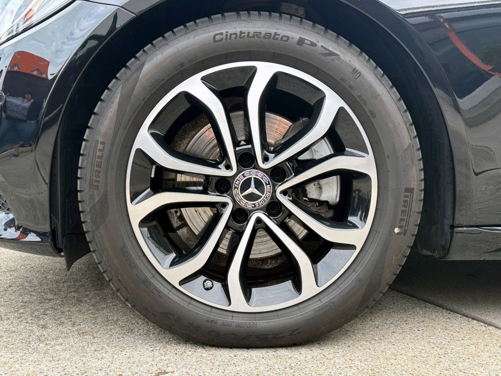 Fahrzeugabbildung Mercedes-Benz C220d T-Modell Avantgarde ACC 360° AHK PANO NAV