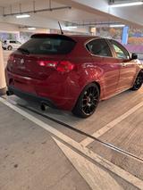 Alfa Romeo Giulietta Quadrifoglio - Alfa Romeo Spider von privat