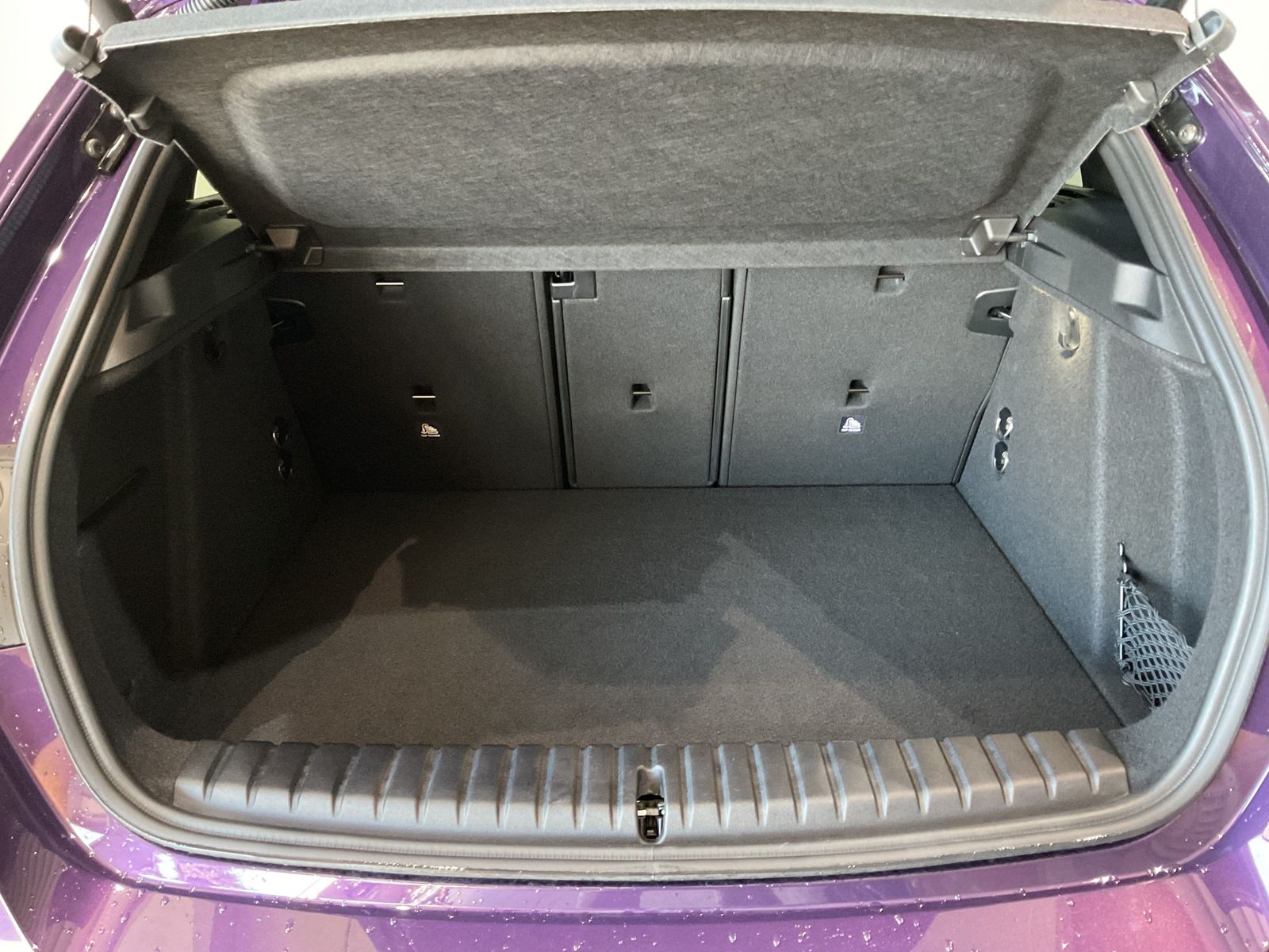 Fahrzeugabbildung BMW M135 xDrive M Sportpaket Pro, M Sportsitze, Head