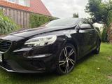 Volvo V40 T3 R-Design Vollausstattung
