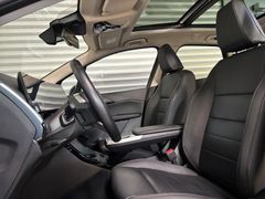 Fahrzeugabbildung BMW 218d AT Luxury Line -- Pano/Massage/Innovation