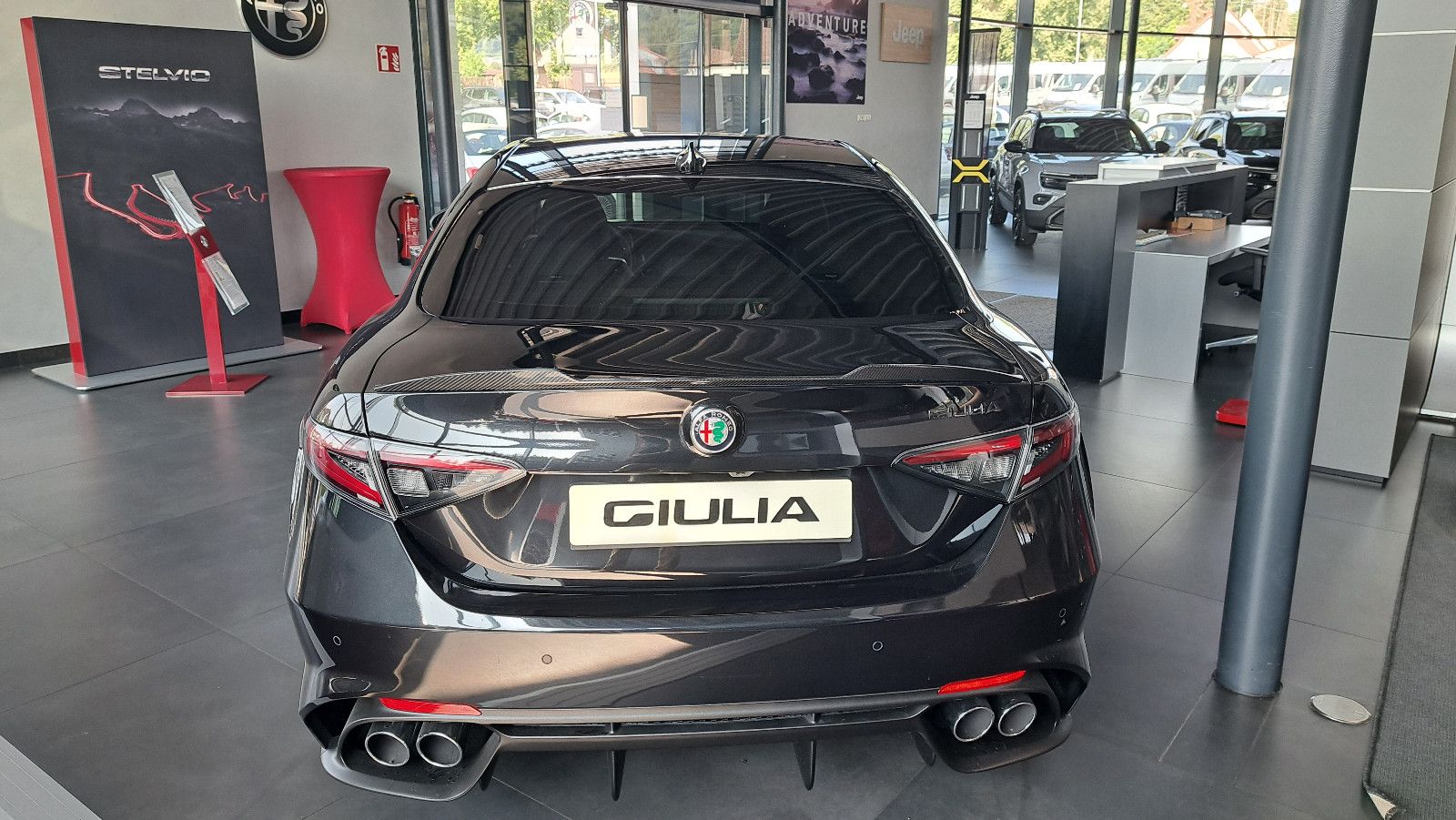 Fahrzeugabbildung Alfa Romeo Giulia Quadrifoglio Oro