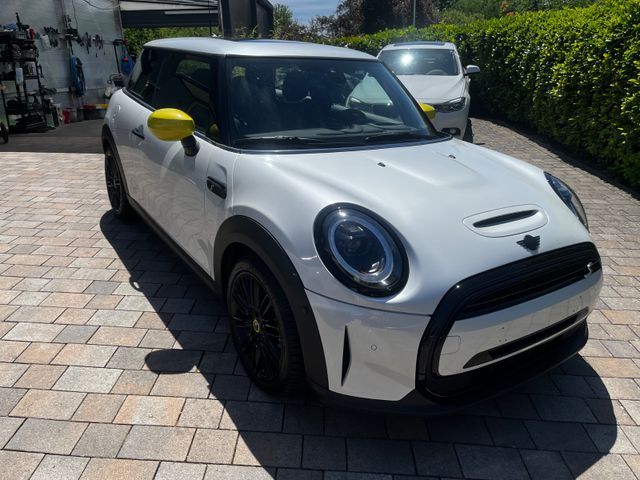MINI Cooper SE Leder Pano HUD Navi LED KAM H/K  KOM