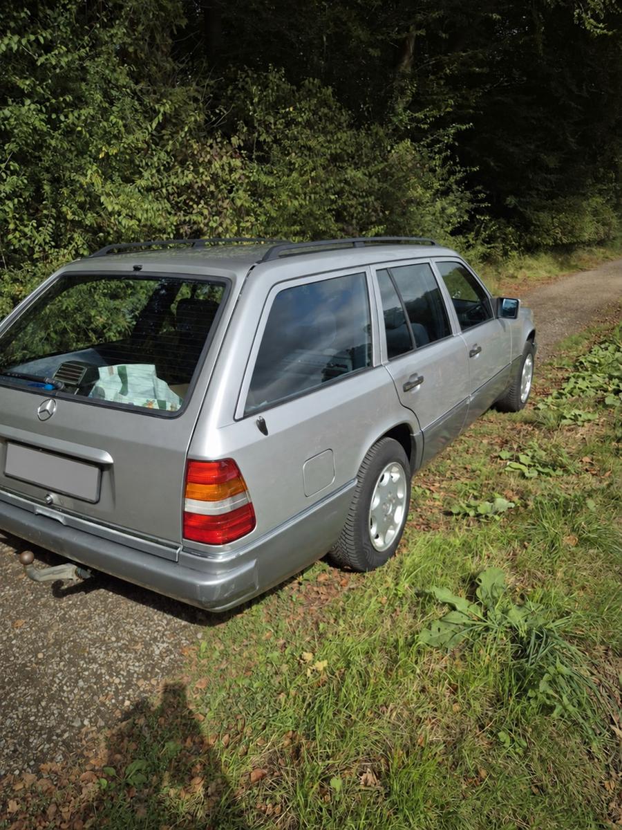 Mercedes-Benz E 220 W124 S124 Automatik LPG