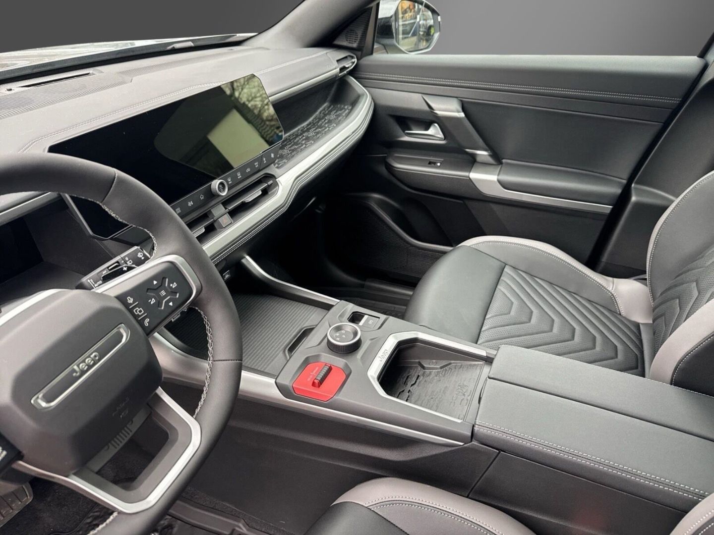 Fahrzeugabbildung Jeep Compass MY26 FIRST EDITION E-HYBRID PANO VOLL