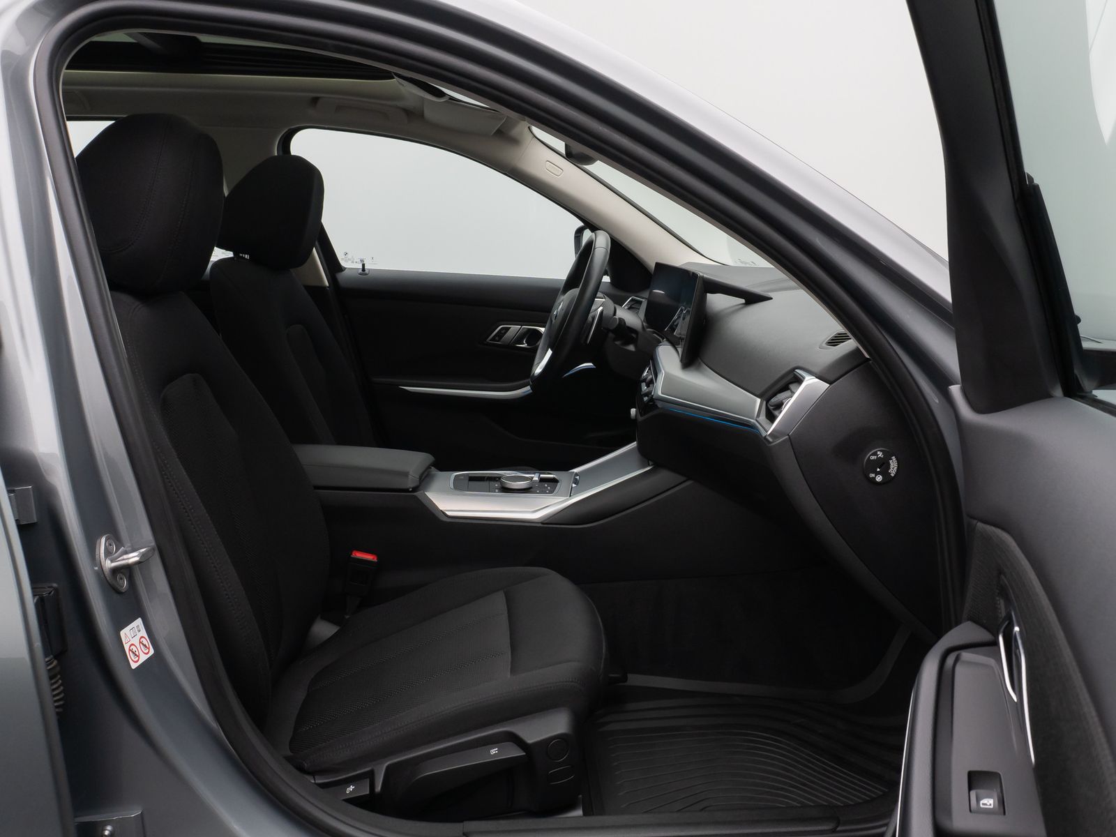 Fahrzeugabbildung BMW 320d xD Panorma Kamera DAB Ad.LED Lenkradheizung