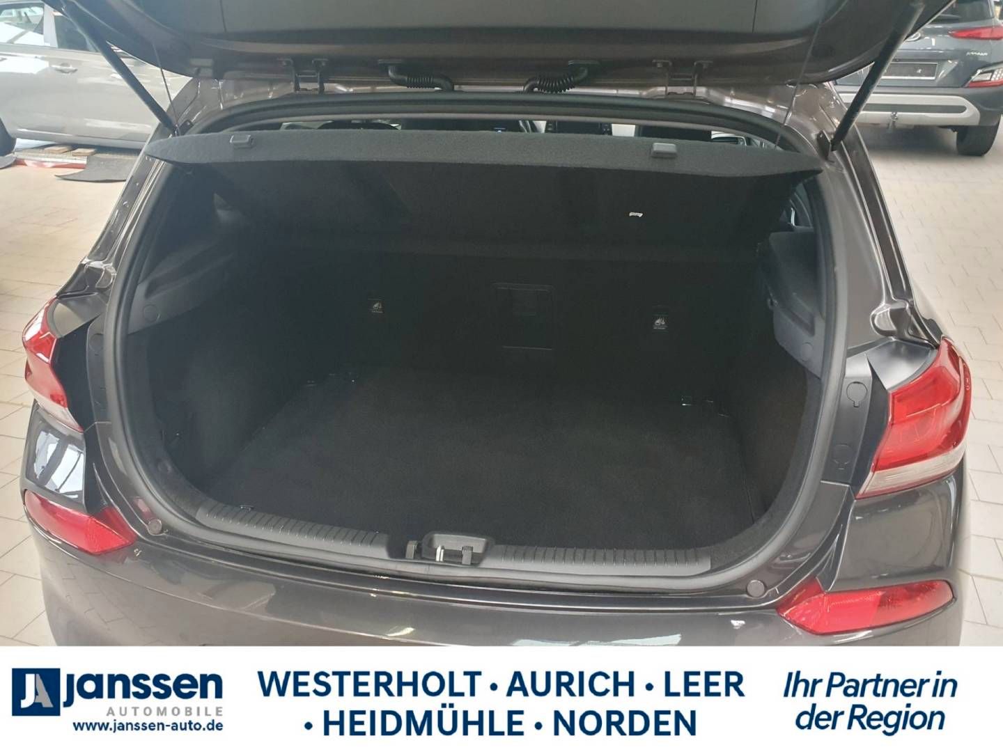 Fahrzeugabbildung Hyundai NEW i30 M/T Sonderedition YES! (2019)
