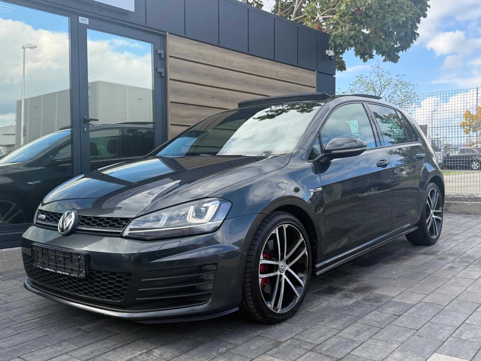 Volkswagen Golf VII Lim. GTD BMT*PANO*XENON*KLIMA*
