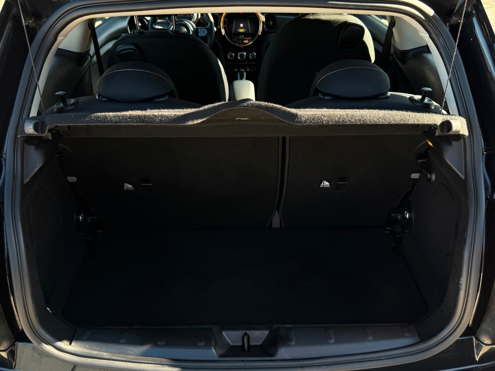 Fahrzeugabbildung MINI One Aut. Blackyard Tempomat Sitzheizung BLT LED