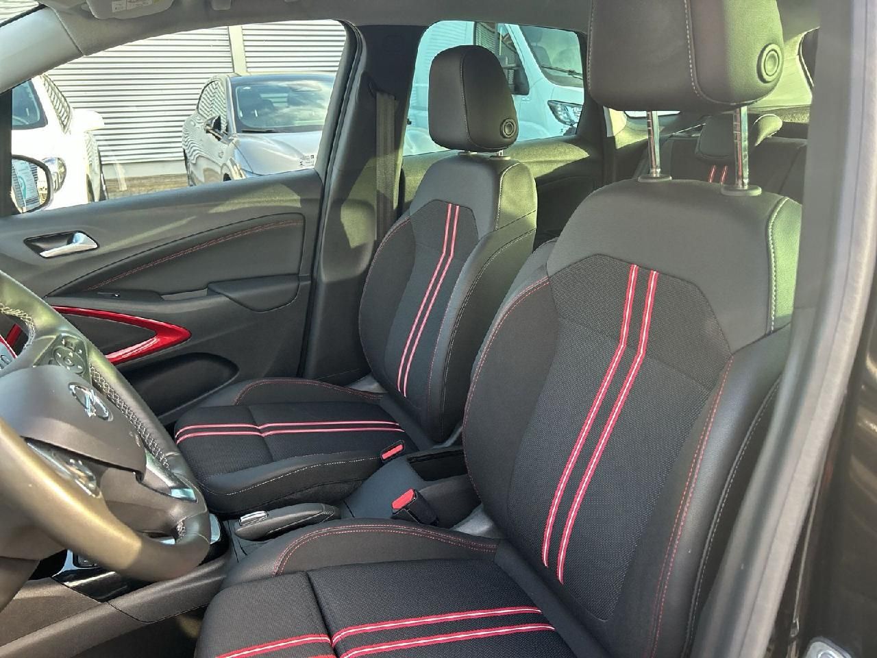 Fahrzeugabbildung Opel Crossland GS Line, Automatik