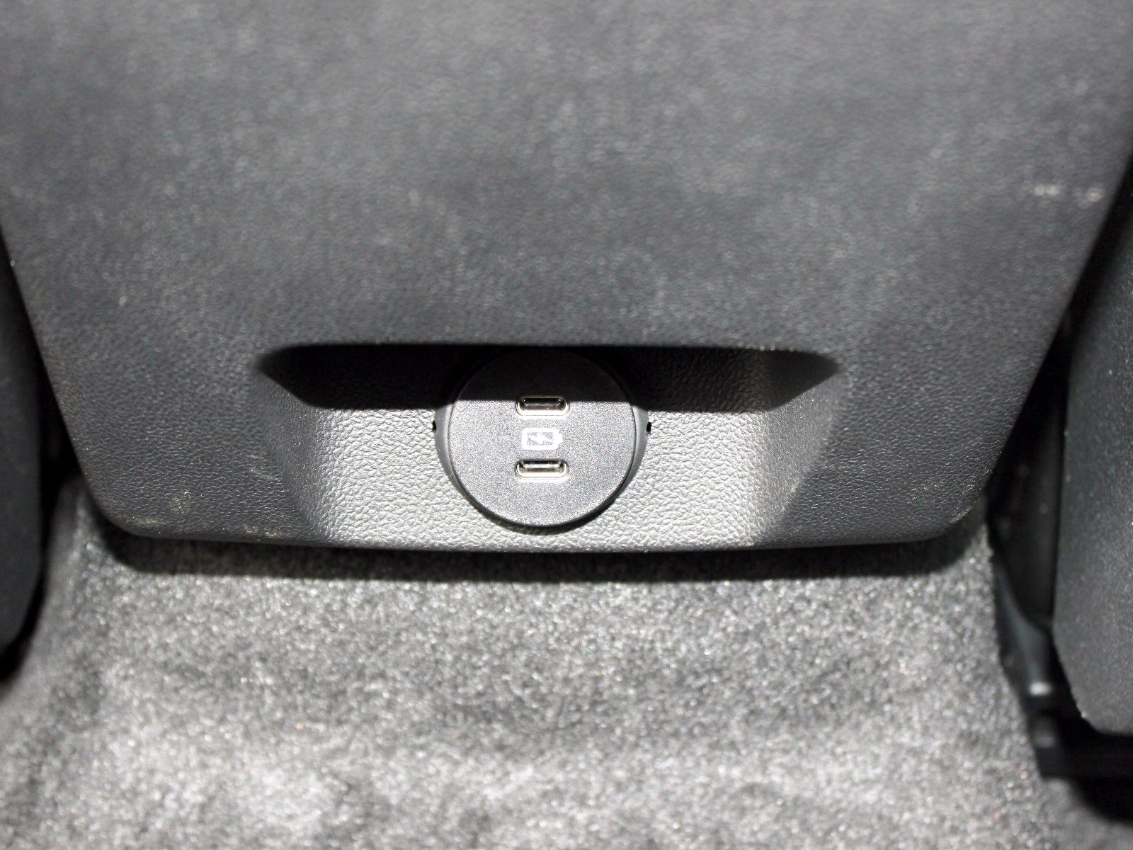 Fahrzeugabbildung Ford Focus ST-Line X 1,0 EcoBoost Mild-Hybrid