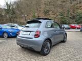 Fiat 500e Icon Pano - Fiat 500e: Limousine