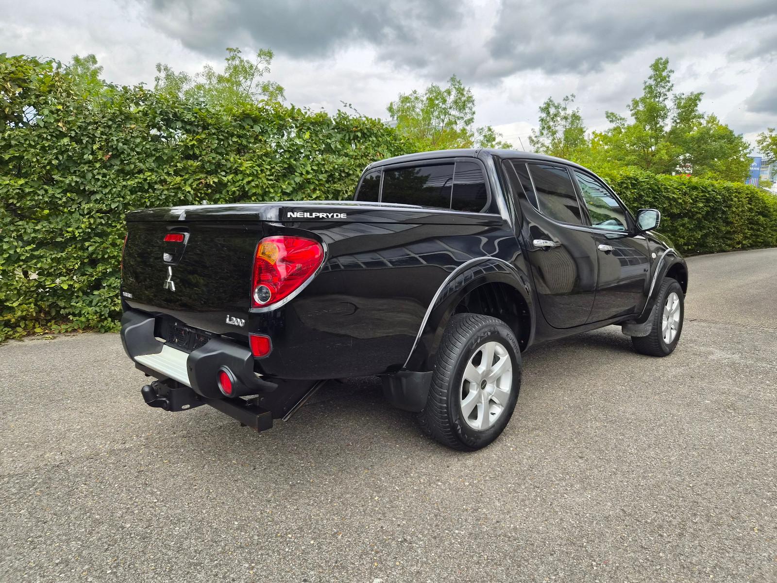 Mitsubishi L200 Intense 4WD TÜV+INSP NEU