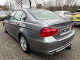 BMW 320d Lim. SHZ/KLIMA/TEMP/AHK/XENON/AUTOM. - BMW 320 aus 2009: 320d