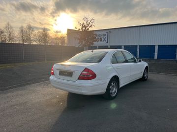 Mercedes E 280 - 8