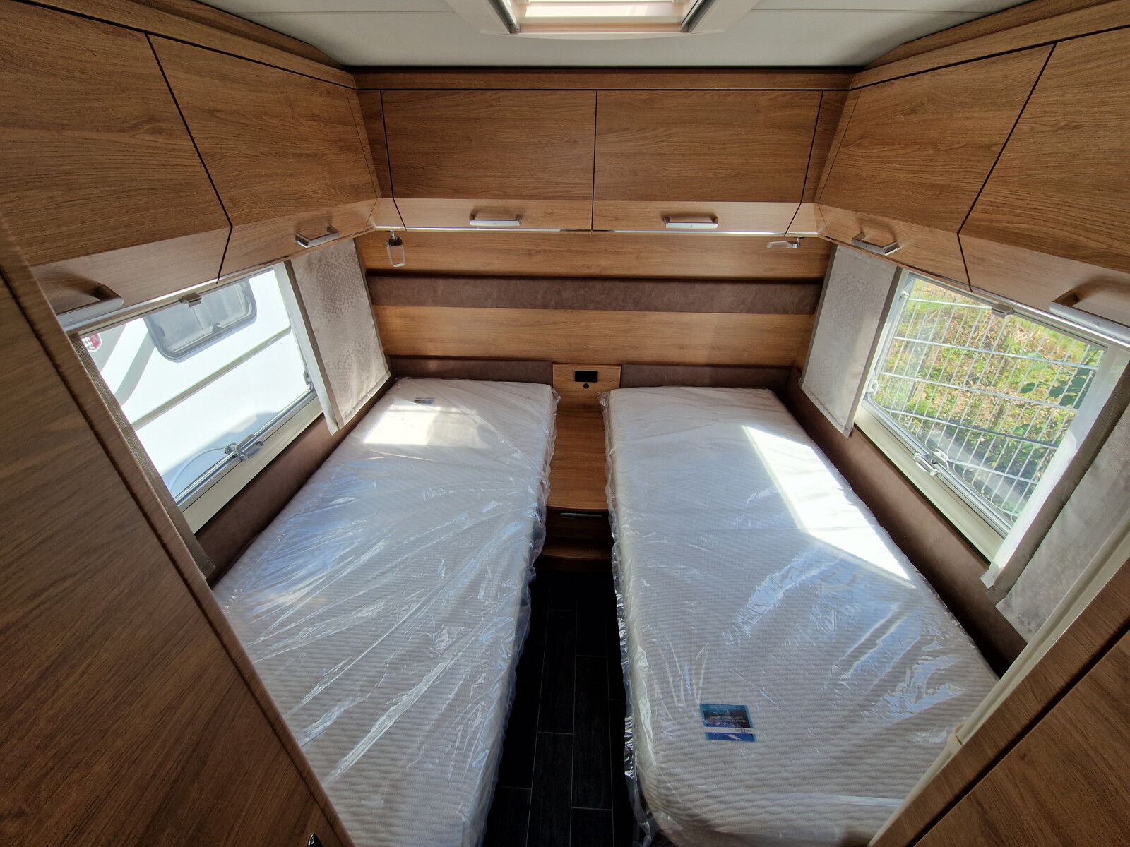 Fahrzeugabbildung Tabbert Da Vinci 495 HE 2.3 2.000kg, Ambiente, Glatt