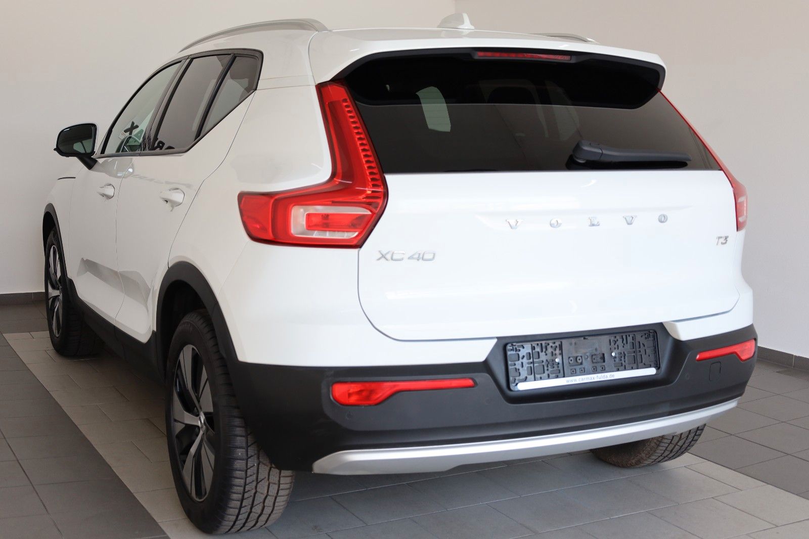 Fahrzeugabbildung Volvo XC40 Momentum Pro Leder,Navi,LED,360° Kamera,SH