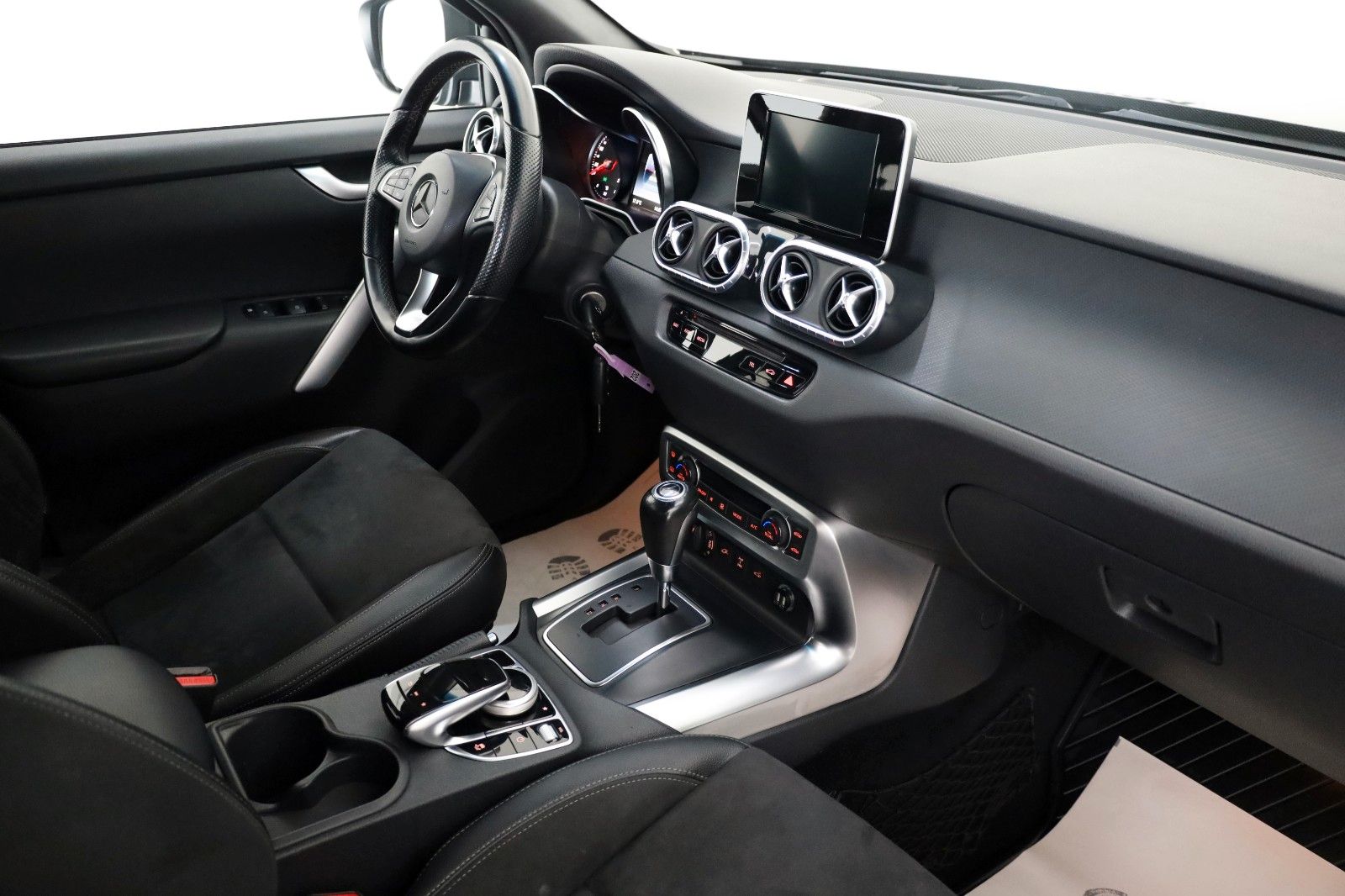 Fahrzeugabbildung Mercedes-Benz X 250d 4M Doppelkabine Progressive Navi,360°