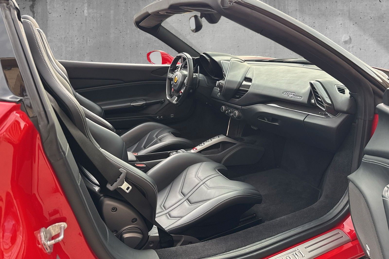 Fahrzeugabbildung Ferrari 488 Spider*Voll Carbon*Racing-Sitze*JBL*Dt. Auto