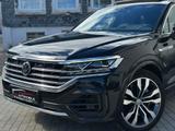Volkswagen Touareg R-Line Elegance 4Motion *NACHTSICHT*PANO - Diesel Gebrauchtwagen in Gelsenkirchen