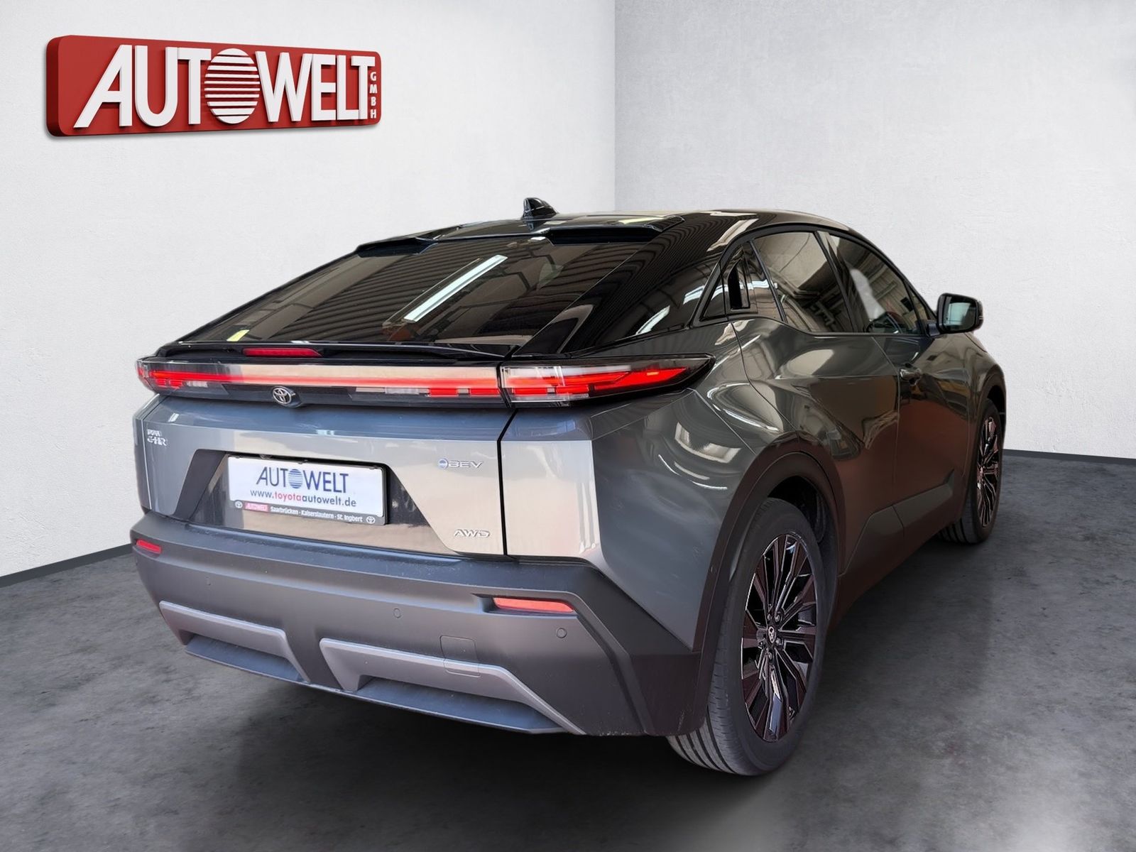 Fahrzeugabbildung Toyota C-HR+ Lounge 4x4 AWD 77 KW, 360,SHZ,el.Heck
