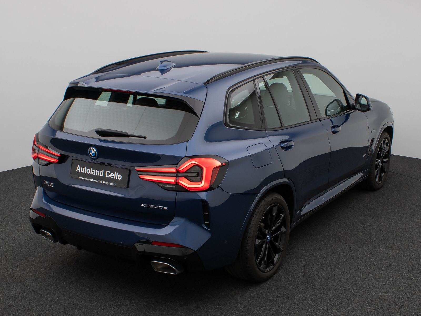 Fahrzeugabbildung BMW X3 xD30e M Sport 360°Laser HUD DAB HiFi AHK 20"