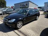 Mercedes-Benz C 180 C T-Modell CGI BlueEfficiency TÜV 08/2027 - Mercedes-Benz C 180 mit Benzin-Antrieb: Kombi, 2.0