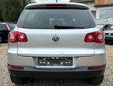 Volkswagen Tiguan 2.0TDI Sport1Hand Scheckheft AHK Panorama - Volkswagen Tiguan aus 2011: TDI