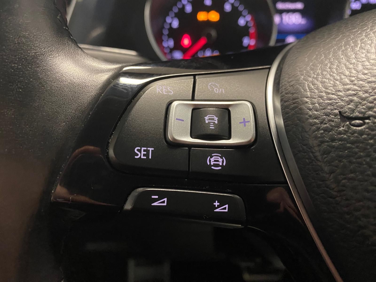 Fahrzeugabbildung Volkswagen Tiguan Comfortline Android Auto+APP+NAVI+ACC+PDC