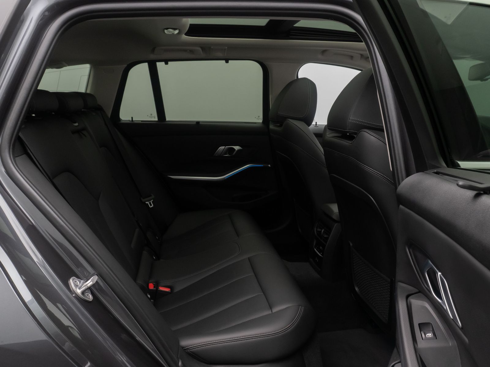 Fahrzeugabbildung BMW 320e Luxury Line Laser DAB HiFi Panorama Kamera