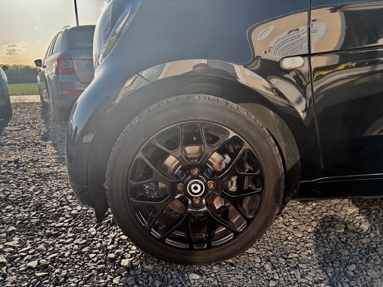 Fahrzeugabbildung Smart ForTwo Coupé Aut. Leder SPORTPAKET 90PS Panorama