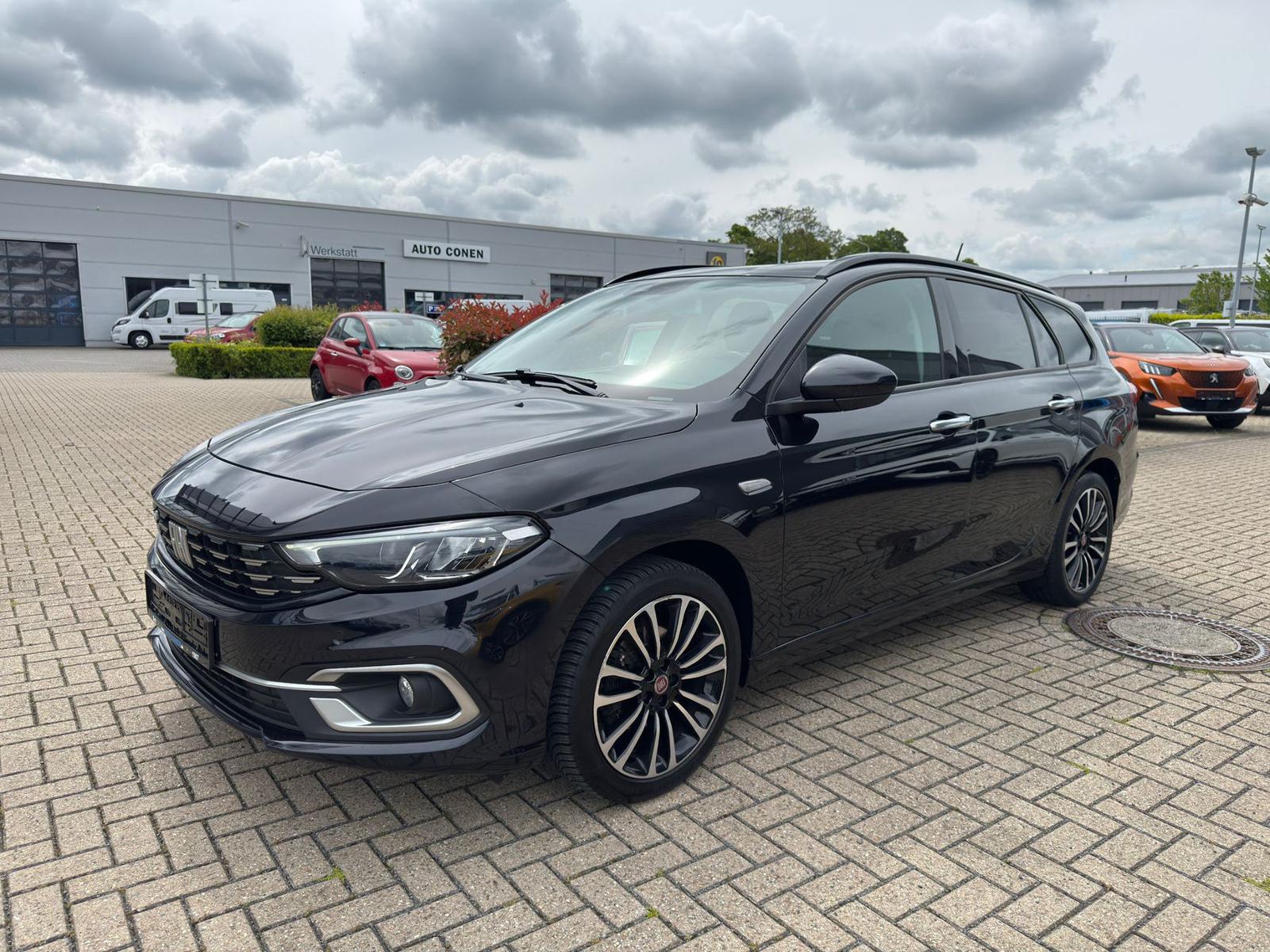 Fiat Tipo Kombi TIPO Life 1.6 96kW AHK NAV KAM Sitzh.