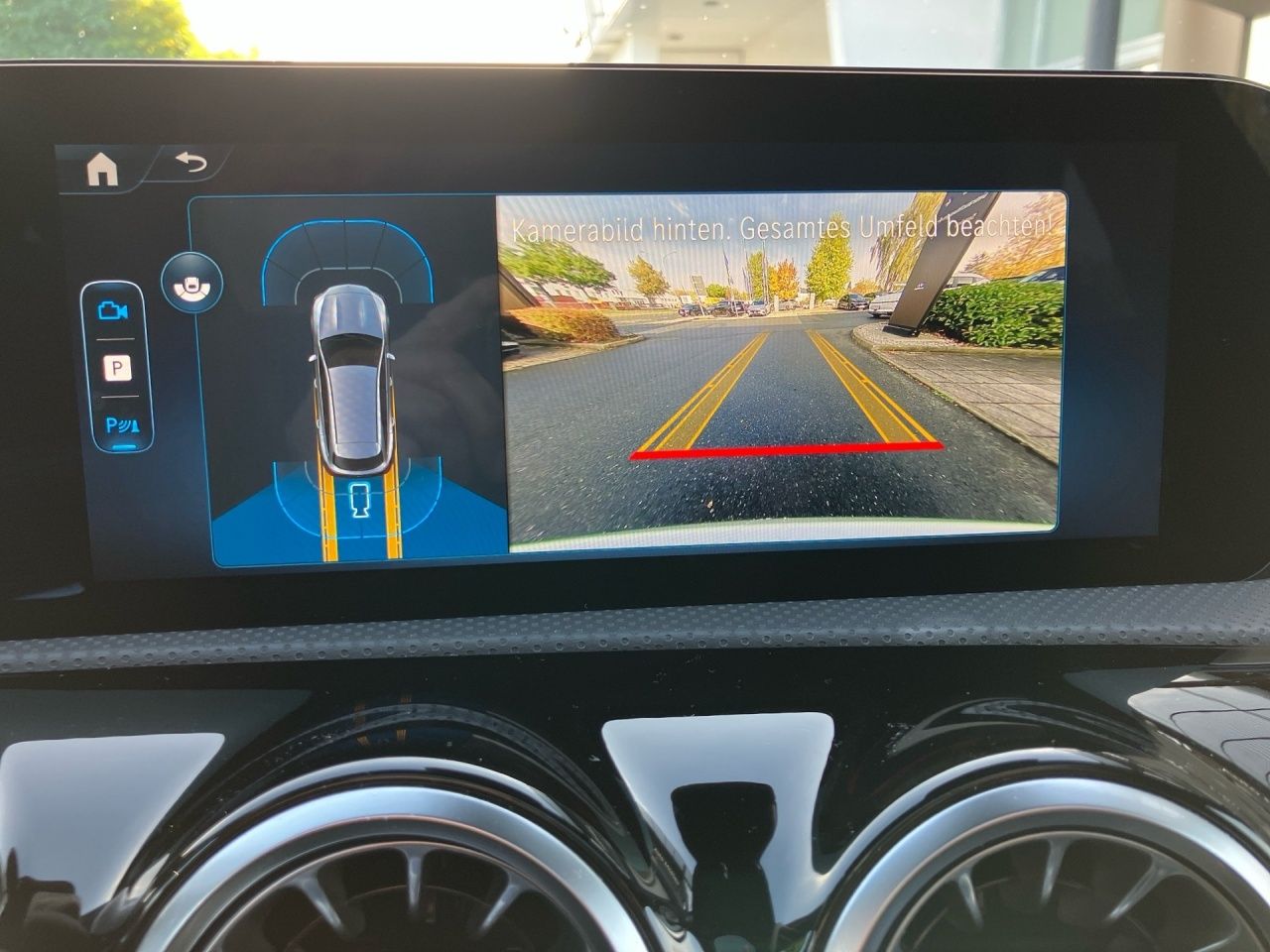 Fahrzeugabbildung Mercedes-Benz CLA 250 4M SB AMG Pano+Night+Burmester+Totw+Ambi