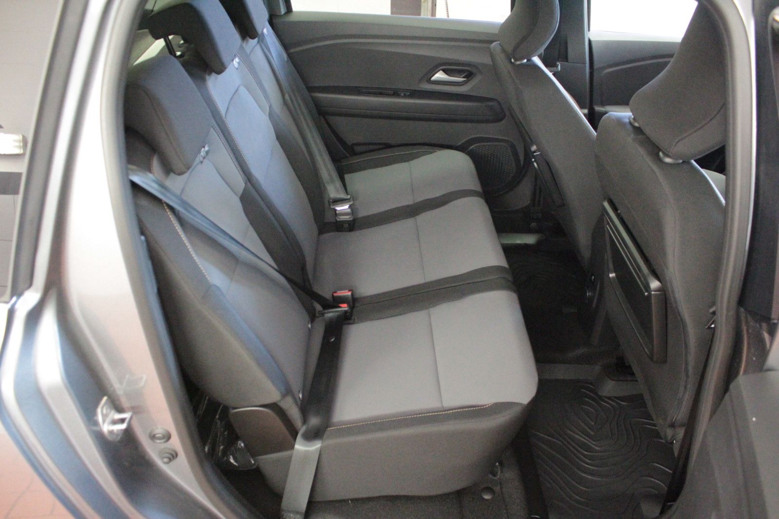 Fahrzeugabbildung Dacia Jogger Hybrid 140 Extreme 5-Sitzer*Winterpaket*