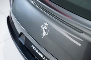 2018 Ferrari GTC4LUSSO — миниатюра 13