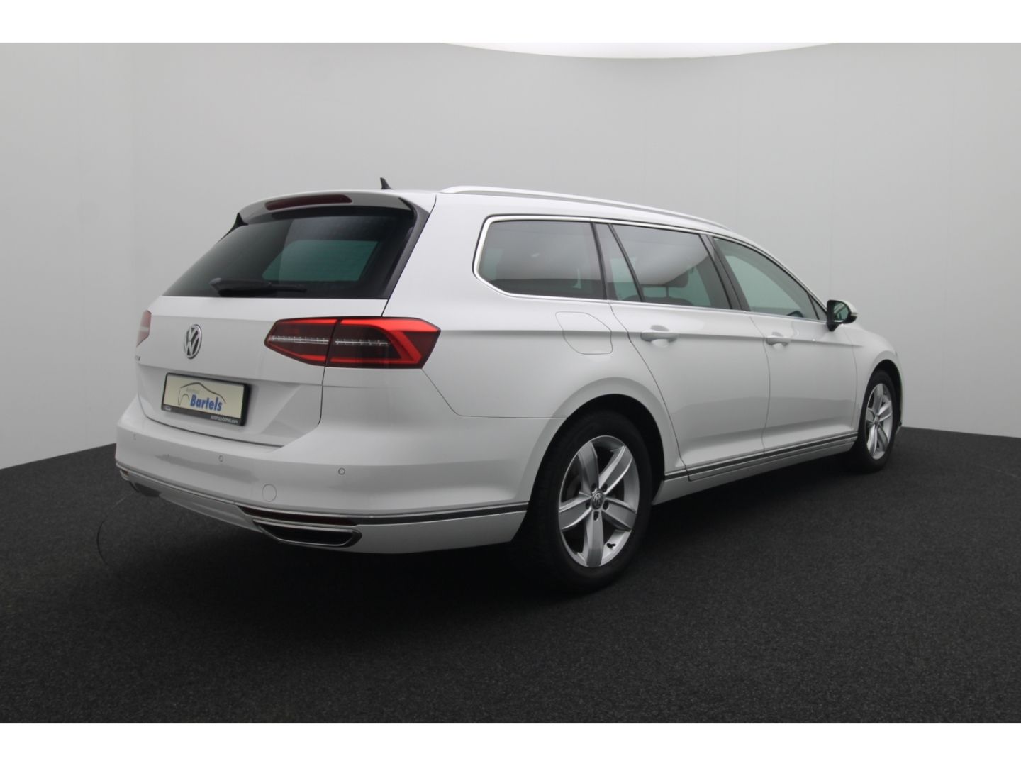 Fahrzeugabbildung Volkswagen Passat Variant 2.0 TDI Highline BMT Massage Kame