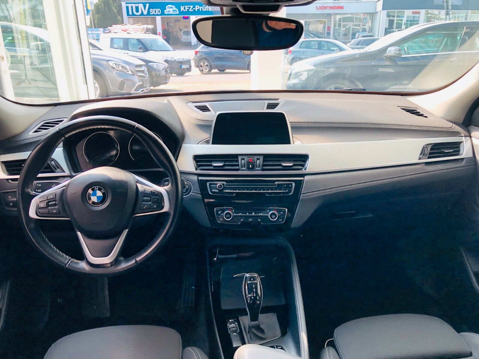 BMW X2 sDrive 20 i/ Automatik foto 10